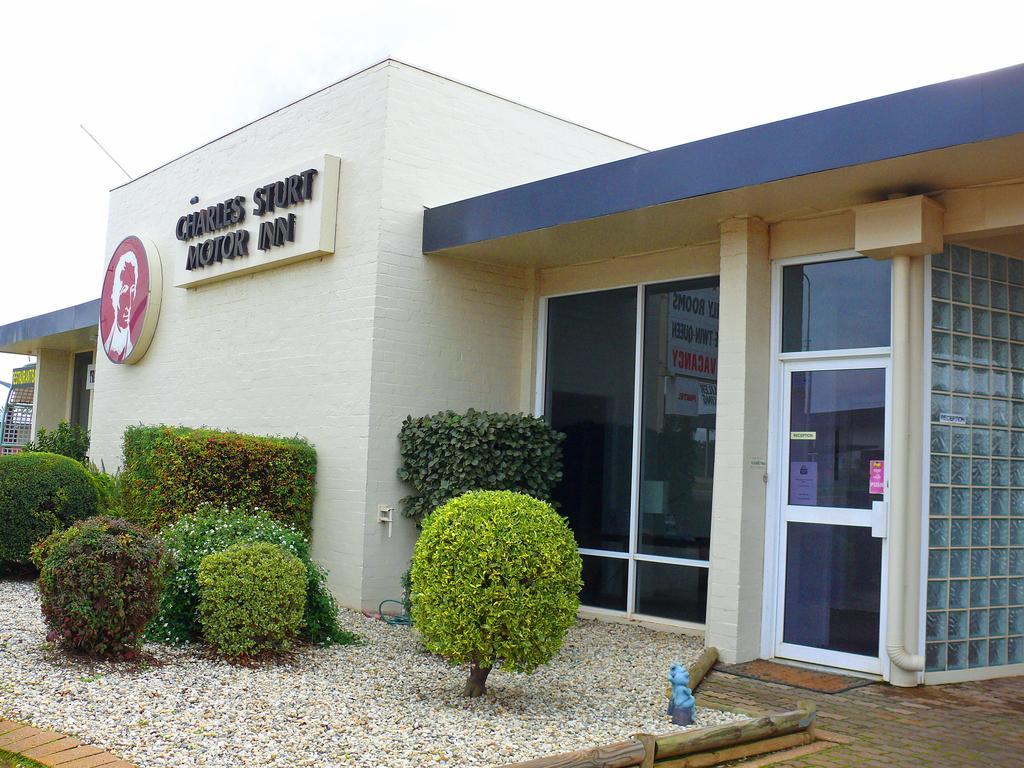 Charles Sturt Motor Inn ウェスト・ワイアロング エクステリア 写真