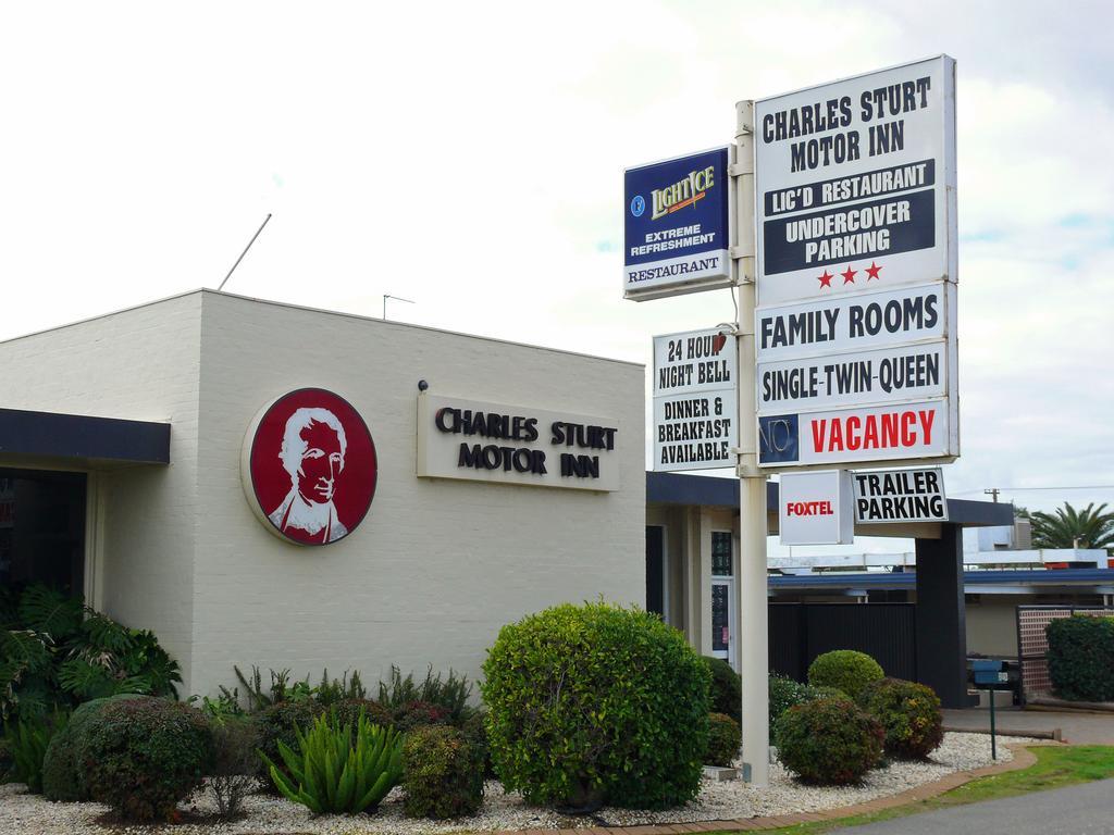 Charles Sturt Motor Inn ウェスト・ワイアロング エクステリア 写真