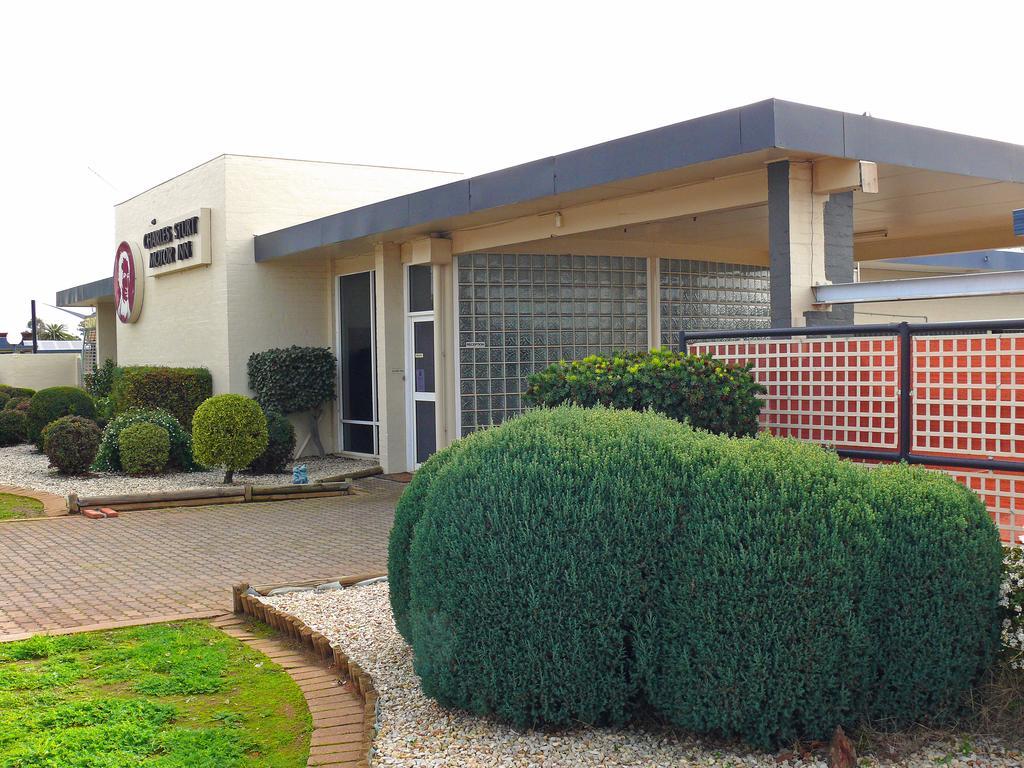 Charles Sturt Motor Inn ウェスト・ワイアロング エクステリア 写真